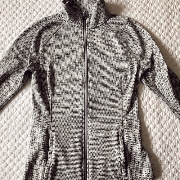 Full zip up - Picture 2 of 4
